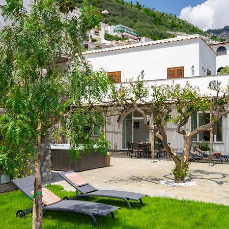 Villa Mimina - Exclusive Villa With Garden, Jacuzzi And Sea View Băile Herculane Dış mekan fotoğraf
