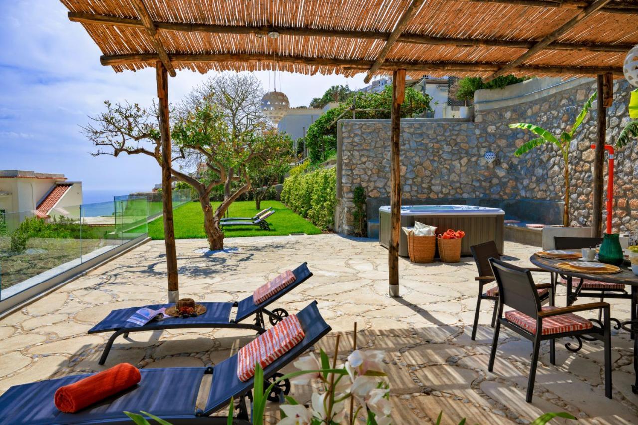 Villa Mimina - Exclusive Villa With Garden, Jacuzzi And Sea View Băile Herculane Dış mekan fotoğraf