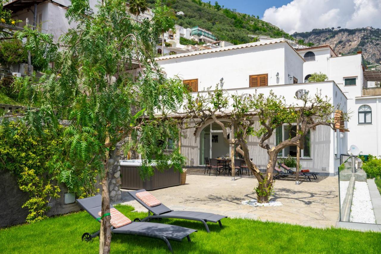Villa Mimina - Exclusive Villa With Garden, Jacuzzi And Sea View Băile Herculane Dış mekan fotoğraf