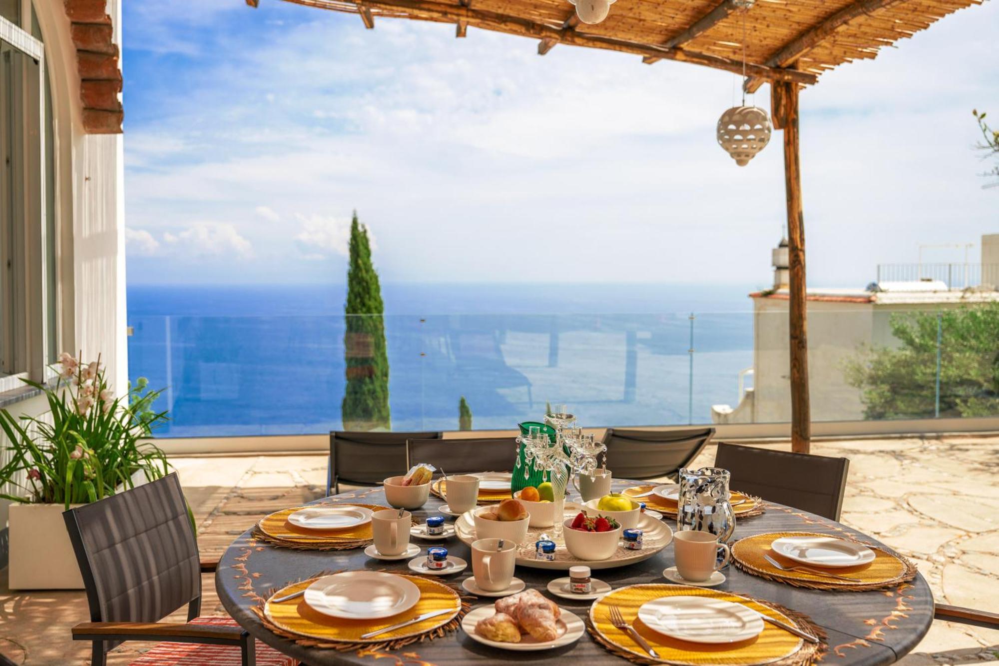 Villa Mimina - Exclusive Villa With Garden, Jacuzzi And Sea View Băile Herculane Dış mekan fotoğraf